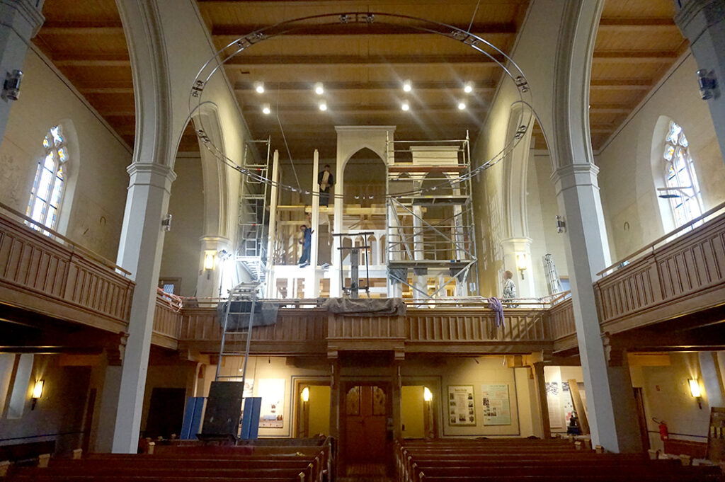 Mehr über den Artikel erfahren Der Orgelbau in der Alten Pfarrkirche